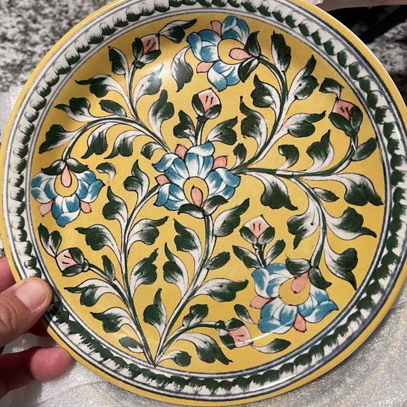 New Pottery Barn Ava Floral Salad Plate Set, S/4, Yellow - Picture 4 of 13